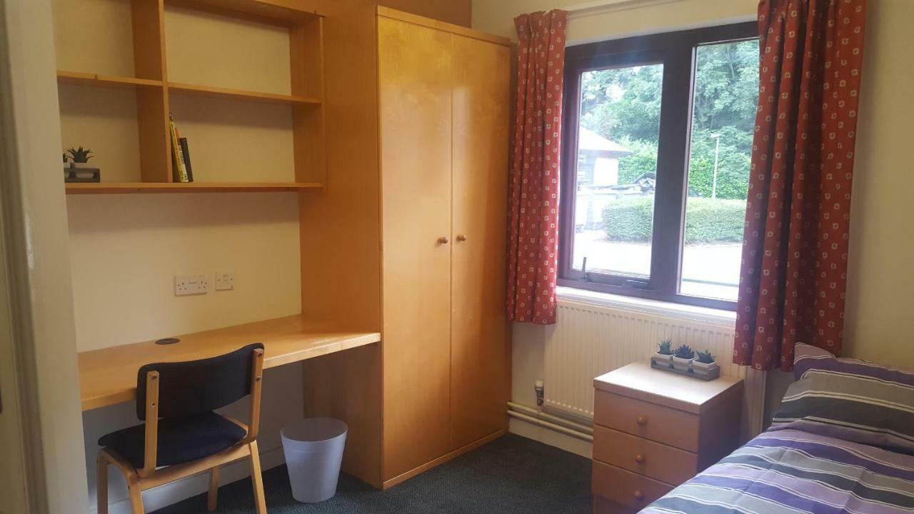 Oxley Hall-Campus Residence Leeds  Bagian luar foto
